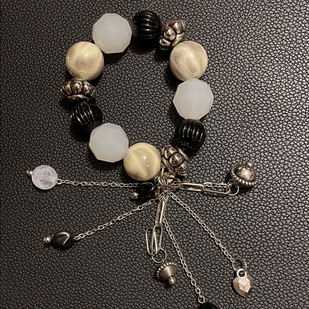 Elegant Black and White Beaded Bracelet with free matching earrings